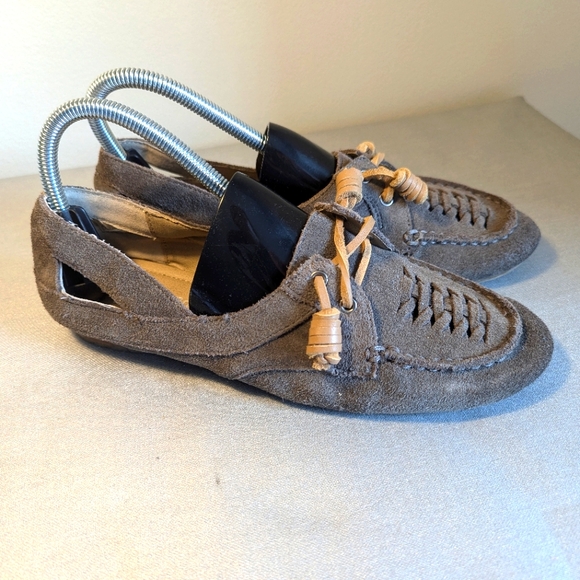 Kenneth Cole Reaction Gray Taupe Leather Flats Size 7.5 - Picture 2 of 4